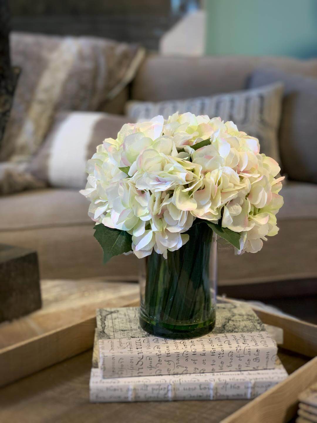 Creative Displays Cream & Pink Hydrangea Floral Arrangement