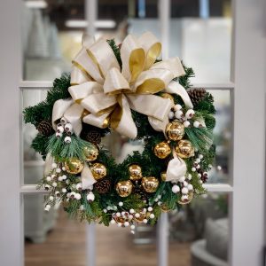 Creative Displays 27in Evergreen Wreath