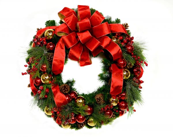 Creative Displays 32in Evergreen Wreath