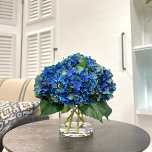 Hydrangea Bouquet in a Glass Vase - Image 2